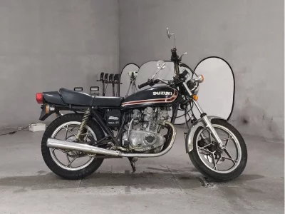 Suzuki GS425