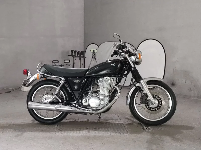 Yamaha SR400-1