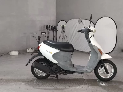 Suzuki LET S4