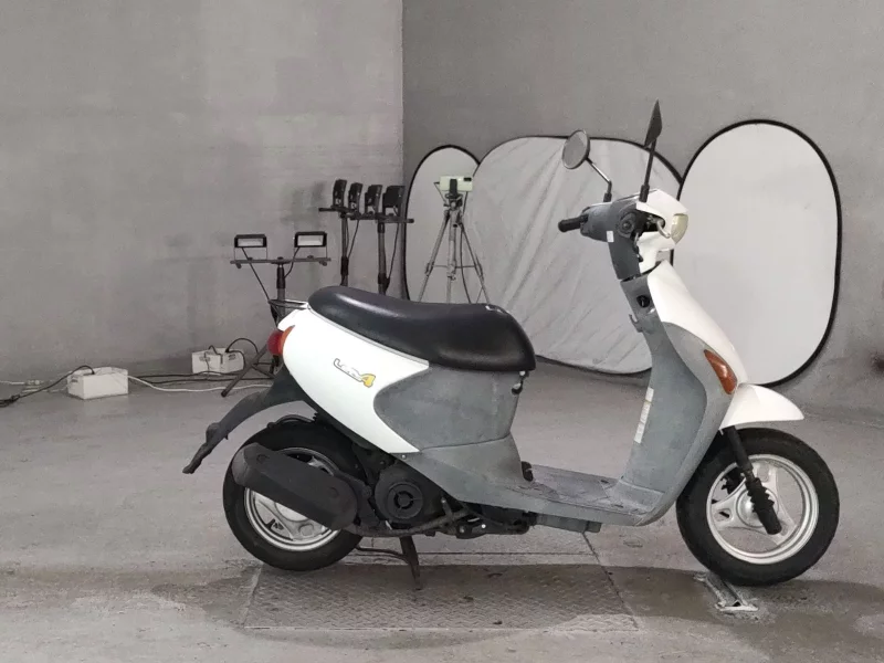 Suzuki LET S4