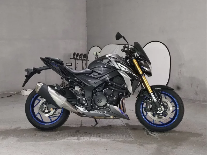 Suzuki GSX-S750