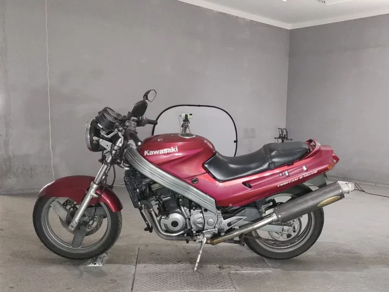 Kawasaki ZZR250