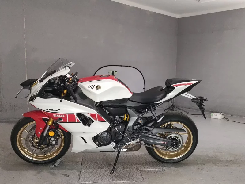Yamaha YZF-R7
