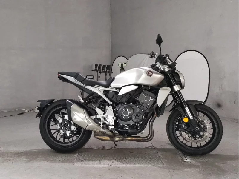 Honda CB1000R лот № 8194 оценка 5  с аукциона в Японии