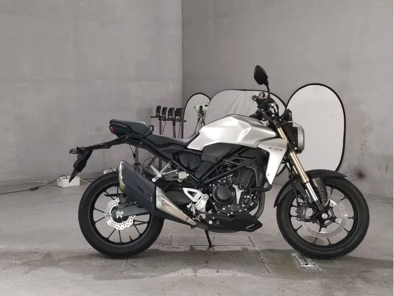 Honda CB250R лот № 8229 оценка 4  с аукциона в Японии