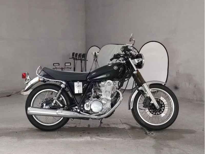Yamaha SR400-1 лот № 7298 оценка 4.5  с аукциона в Японии
