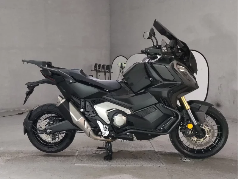 Honda X-ADV лот № 7323 оценка 6  с аукциона в Японии