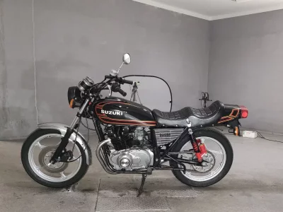Suzuki GS425