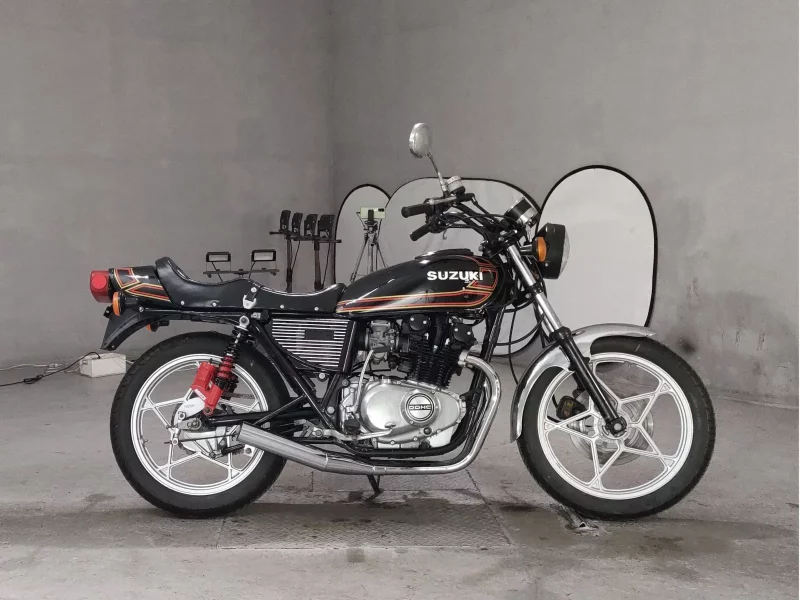 Suzuki GS425