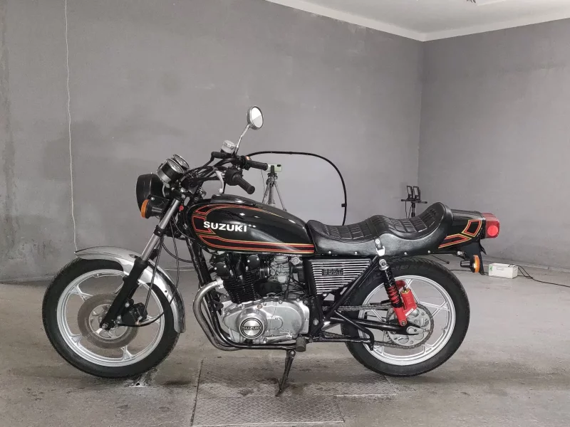 Suzuki GS425