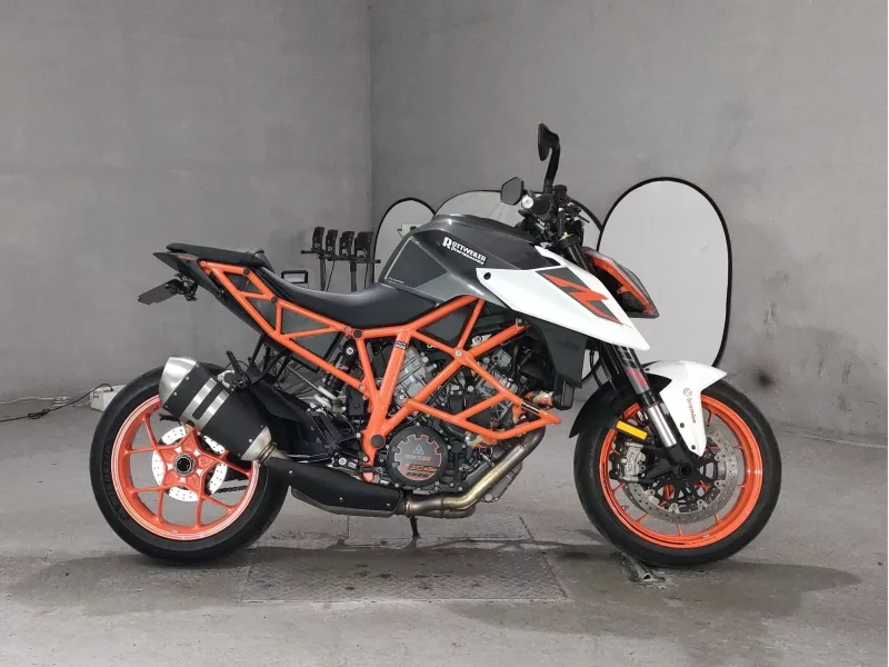 KTM  1290 SUPER DUKE R лот № 7361 оценка 4  с аукциона в Японии