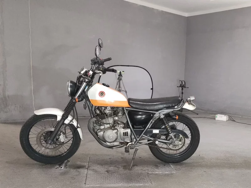 Suzuki GLASS TRACKER BIG BOY
