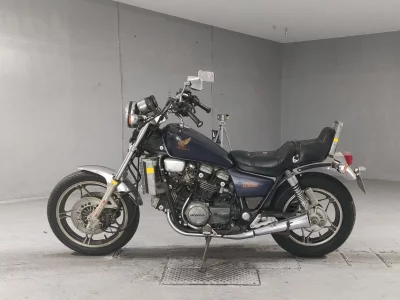 Honda MAGNA 750