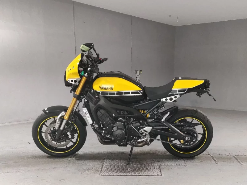Yamaha XSR900
