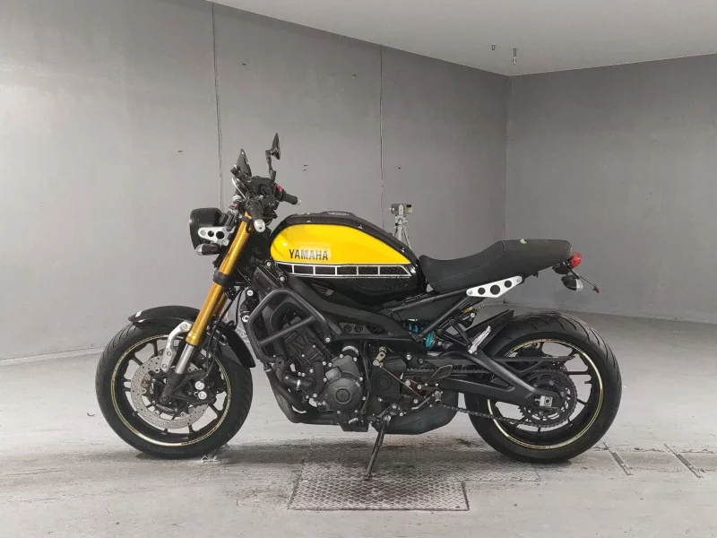 Yamaha XSR900