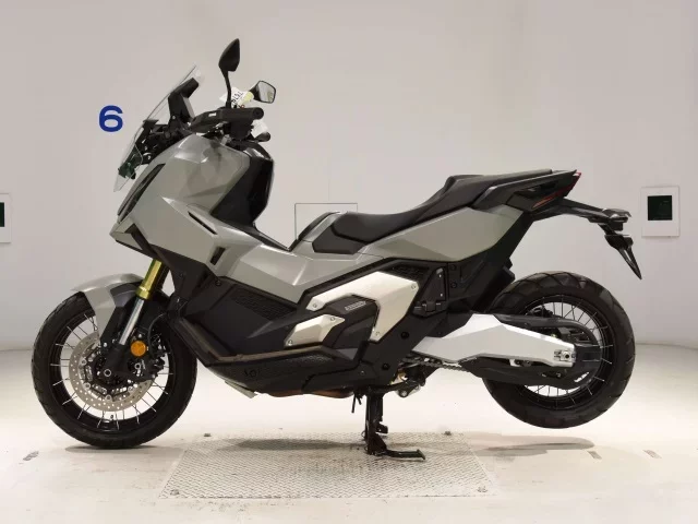 Honda X-ADV750-2