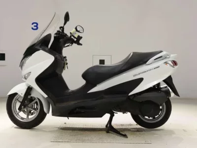 Suzuki BURGMAN200  с аукциона в Японии