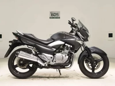 Suzuki GSR250  с аукциона в Японии