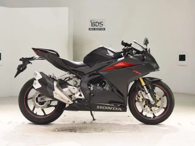 Honda CBR250RR-2A лот № 5360 оценка 4  с аукциона в Японии
