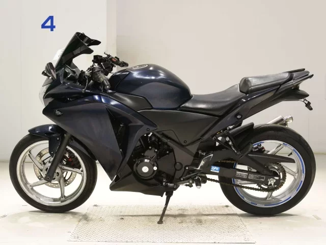 Honda CBR250R ABS