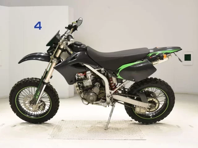 Kawasaki D-TRACKER
