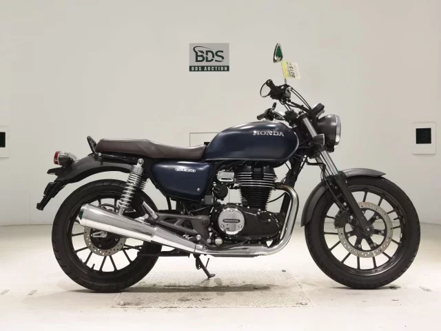 Honda GB350 лот № 8015 оценка 5  с аукциона в Японии
