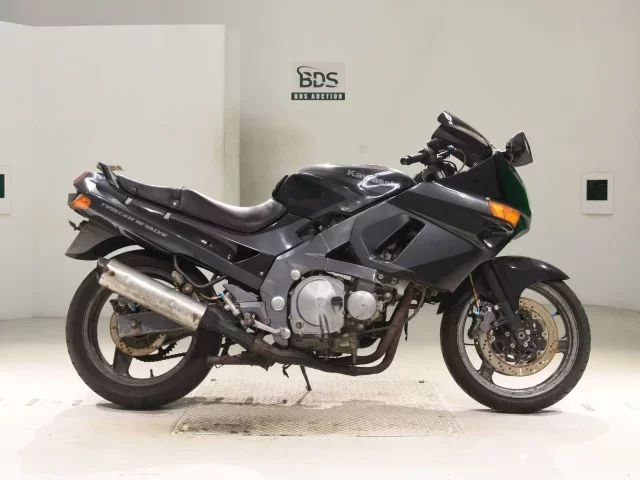 Kawasaki ZZR400-1
