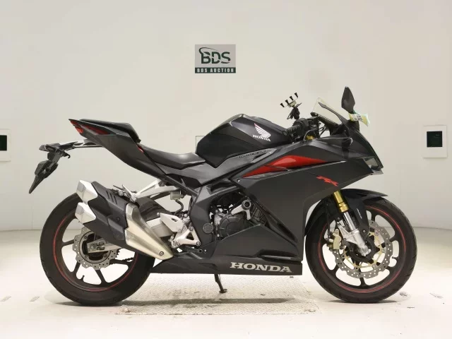 Honda CBR250RR-2A лот № 7804 оценка 4  с аукциона в Японии