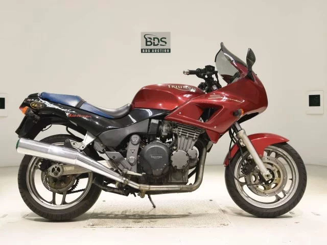 Triumph  SPRINT лот № 7699 оценка 4  с аукциона в Японии