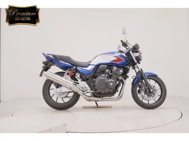 Honda CB400SFV-4ABS лот № 0026 оценка 8  с аукциона в Японии
