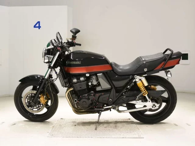 Kawasaki ZRX400