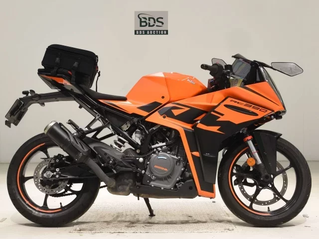 KTM  RC390 лот № 7933 оценка 5  с аукциона в Японии
