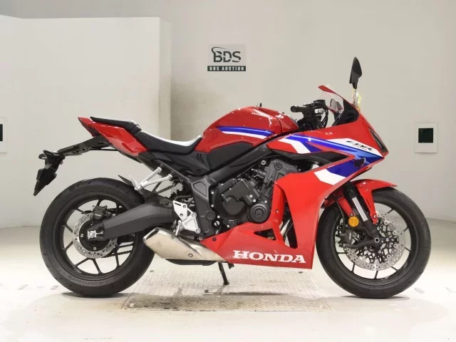 Honda CBR650R-2E CLUTCH лот № 2942 оценка 8  с аукциона в Японии