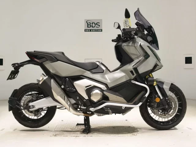 Honda X-ADV750-2 лот № 7621 оценка 6  с аукциона в Японии