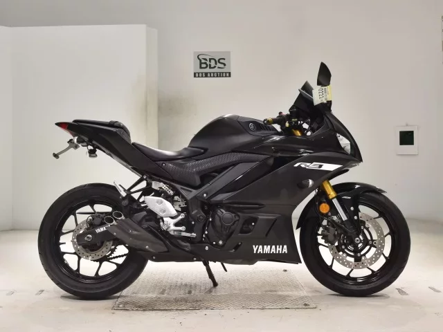 Yamaha YZF-R3 лот № 0222 оценка 5  с аукциона в Японии