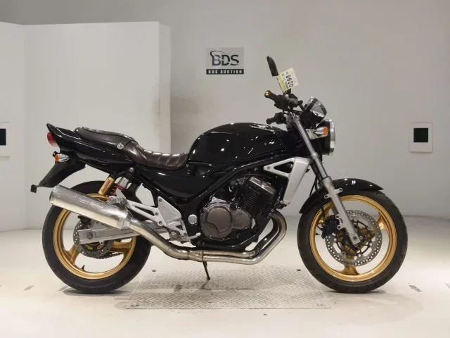 Kawasaki BALIUS250-2 лот № 0298 оценка 4  с аукциона в Японии