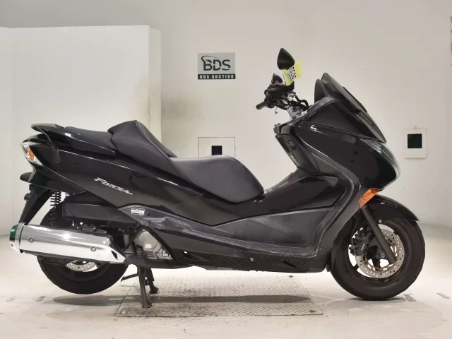 Honda FORZA Z лот № 3034 оценка 4  с аукциона в Японии