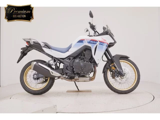 Honda XL750 TRANSALP лот № 0024 оценка 8  с аукциона в Японии