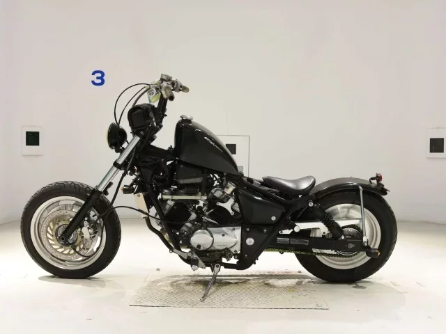 Honda MAGNA 250