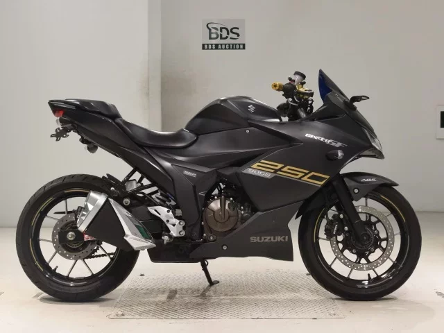 Suzuki JIKUSA-250SF лот № 0401 оценка 4  с аукциона в Японии