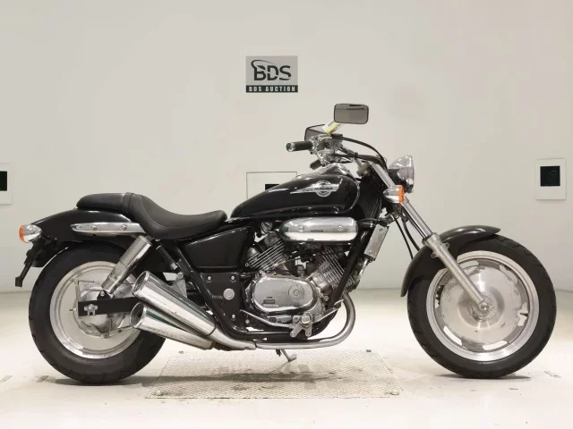 Honda MAGNA 250 лот № 8055 оценка 4  с аукциона в Японии