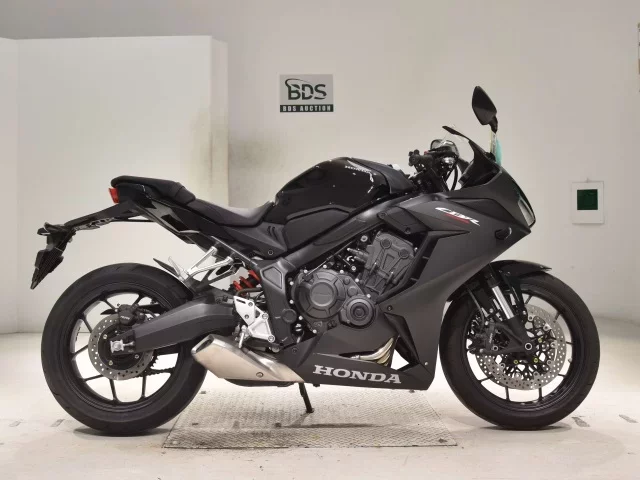 Honda CBR650R лот № 2776 оценка 6  с аукциона в Японии