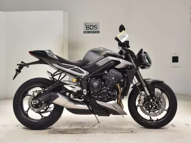 Triumph  STREET TRIPLE RS лот № 2742 оценка 5  с аукциона в Японии