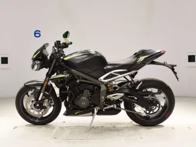 Triumph TRIUMPH STREET TRIPLE RS  с аукциона в Японии