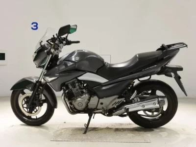 Suzuki GSR250  с аукциона в Японии