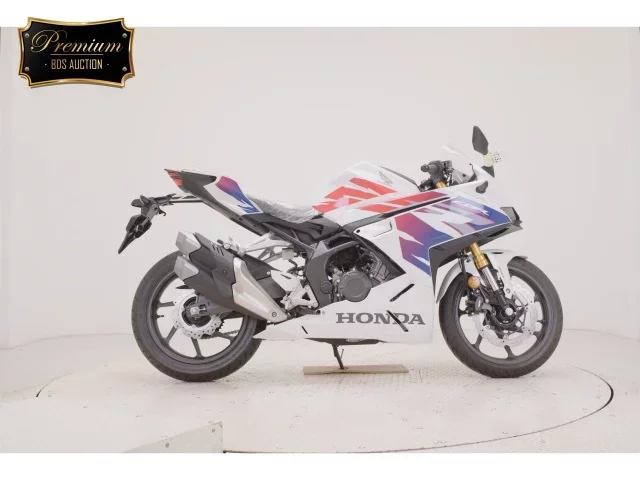 Honda CBR250RR-2A лот № 7513 оценка 9  с аукциона в Японии