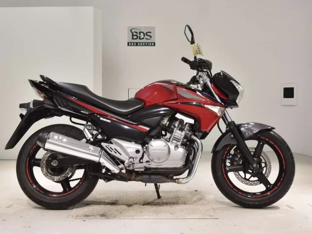 Suzuki GSR250 лот № 5440 оценка 4  с аукциона в Японии