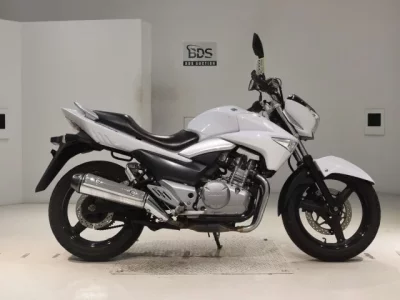 Suzuki GSR250  с аукциона в Японии