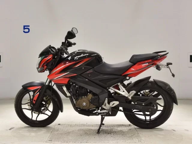 Kawasaki BAJAJ PULSAR 200NS