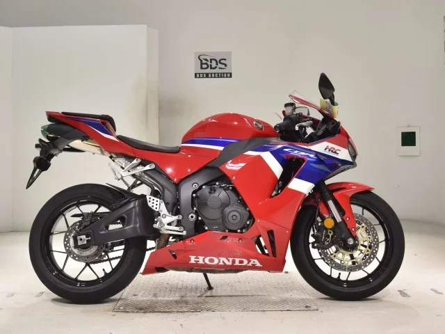 Honda CBR600RR-4 лот № 2772 оценка 6  с аукциона в Японии